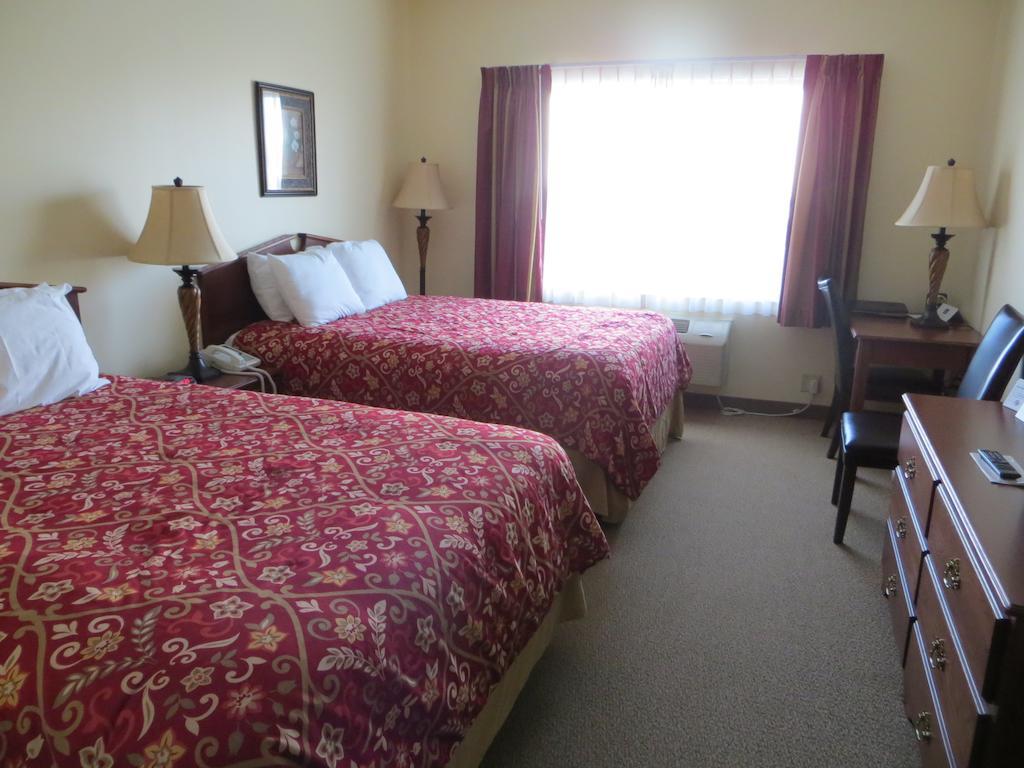 The Edgewood Hotel And Suites Fairbury Camera foto