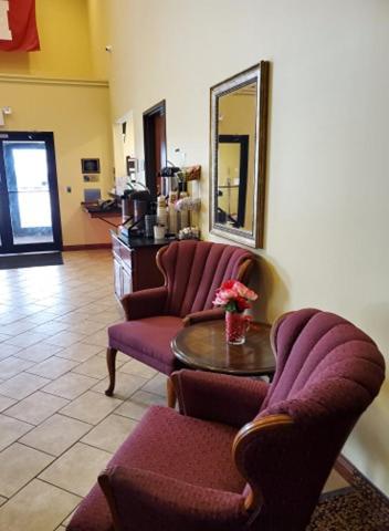 The Edgewood Hotel And Suites Fairbury Esterno foto